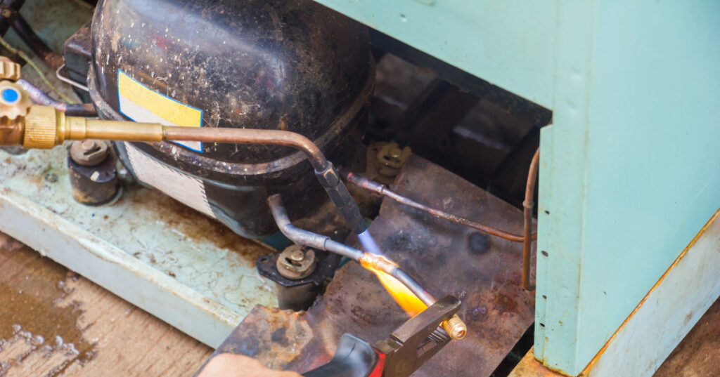 Assistência Técnica Midea em Osasco | Autorizada em Osasco reparo de compressor